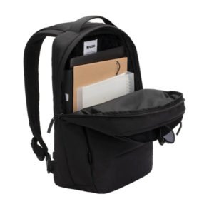 תיק גב למחשב נייד 16 אינץ עם 3 תאים Incase City Compact Cordura שחור