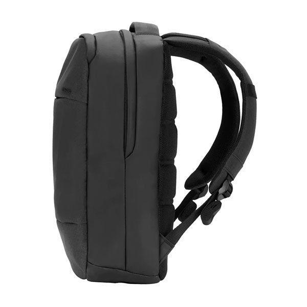 תיק למחשב נייד 16 אינץ' עם 3 תאים Incase City Compact Backpack שחור