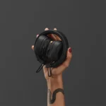 אוזניות Marshall Major 5 שחור | אוזניות אלחוטיות עם 100+ שעות נגינה ועיצוב מתקפל
