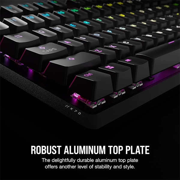 מקלדת גיימינג מכנית Corsair K70 Rgb Pro עם מתגי Cherry Mx ותאורת Rgb לכל מקש