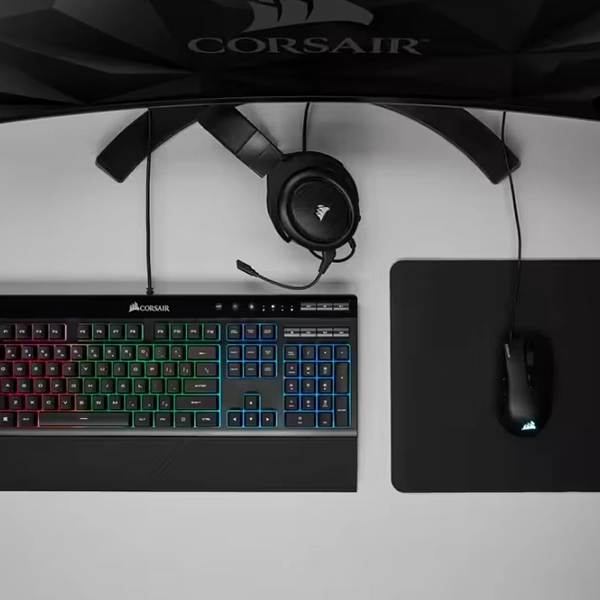 באנדל גיימינג Corsair 4-in-1 – מקלדת, עכבר, אוזניות ומשטח לעכבר לביצועים מושלמים