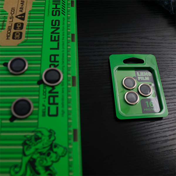 מגן מצלמה לאייפון 16 פלוס אפור עמיד וקשיח | Camera Lens Protector