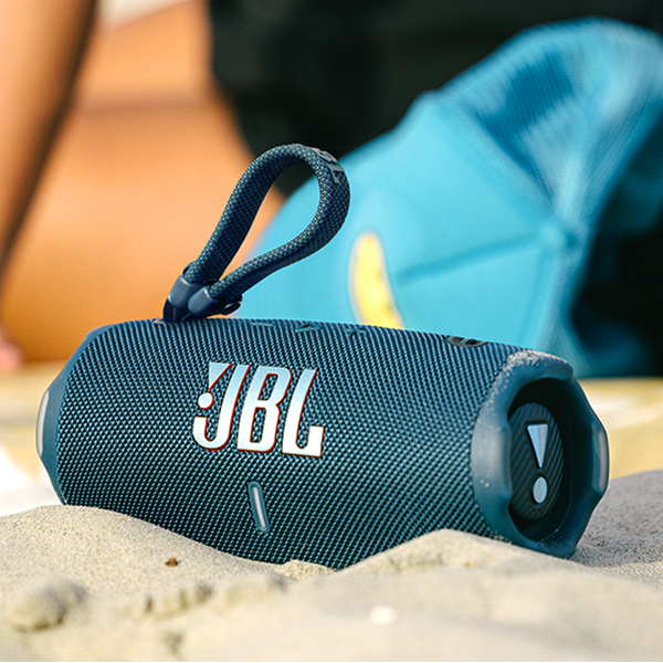 רמקול אלחוטי JBL Charge 6 שחור | סאונד עוצמתי וסוללה חזקה